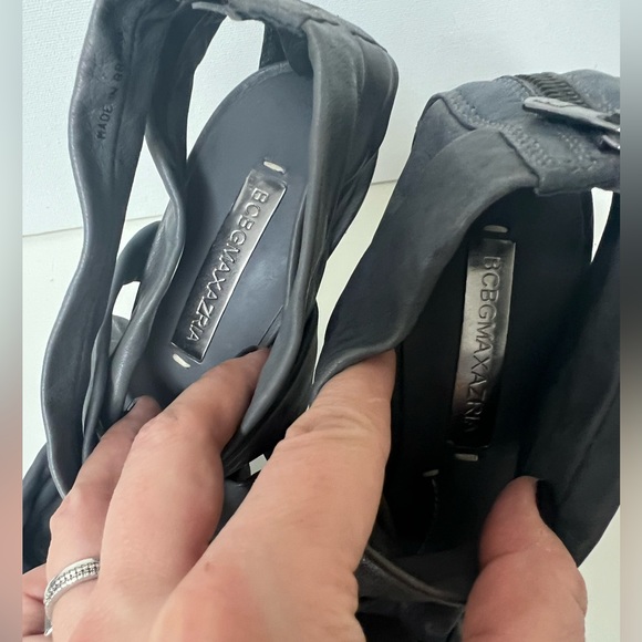 NEW!! BCBGMAXAZRIA Strappy Knotted Leather High Heels 4” plus Sz 7.5 - Picture 8 of 10